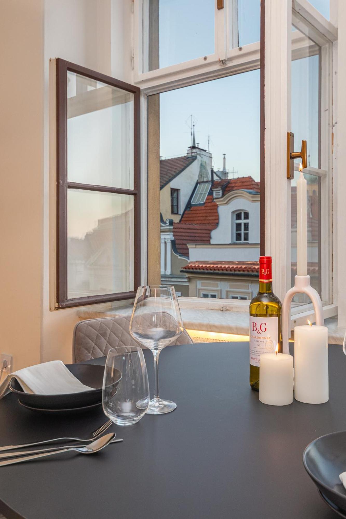 Stylish Gem By Charles Bridge With A Stunning View Praha