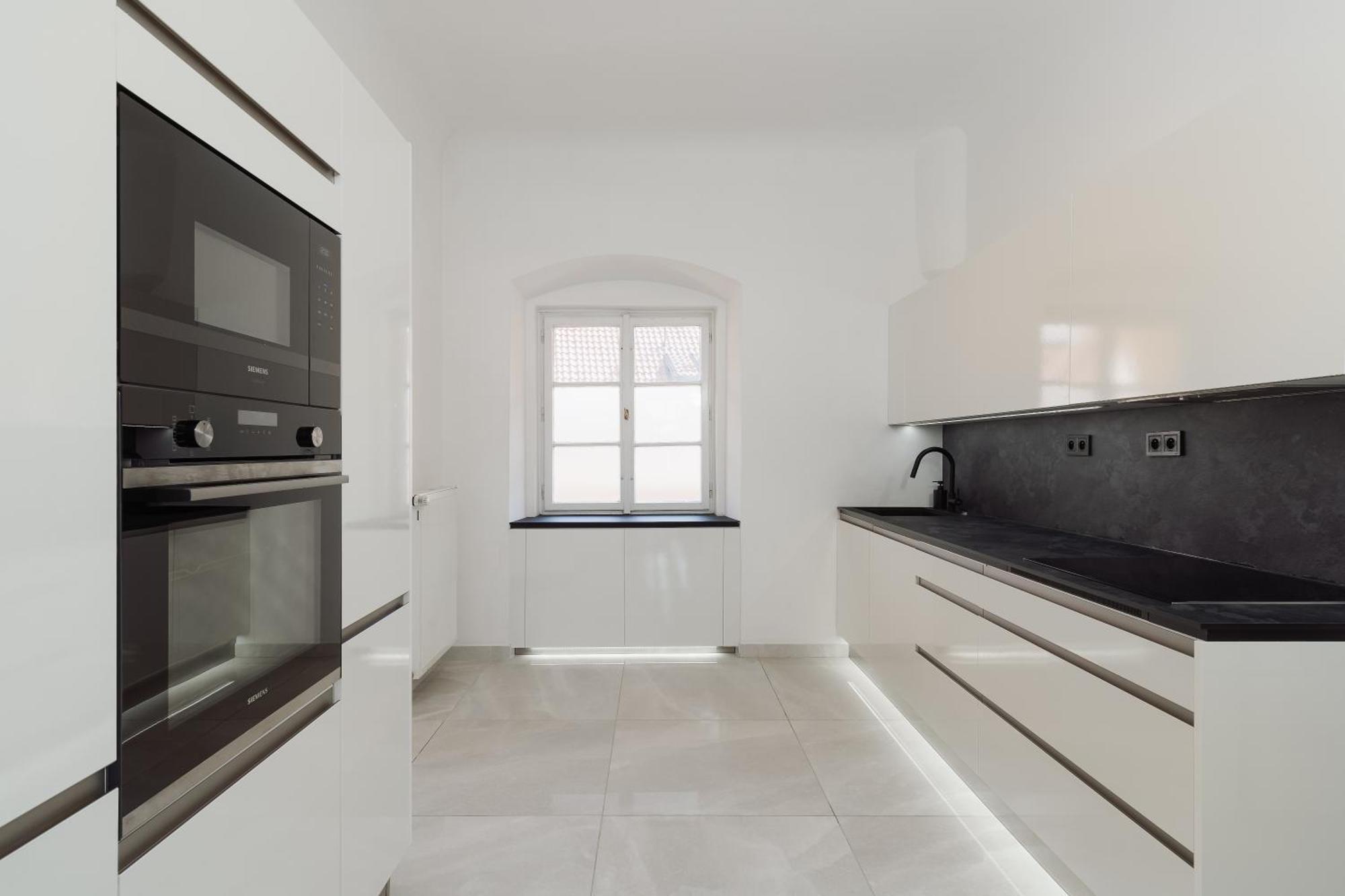 Stylish Gem By Charles Bridge With A Stunning View Apartmán